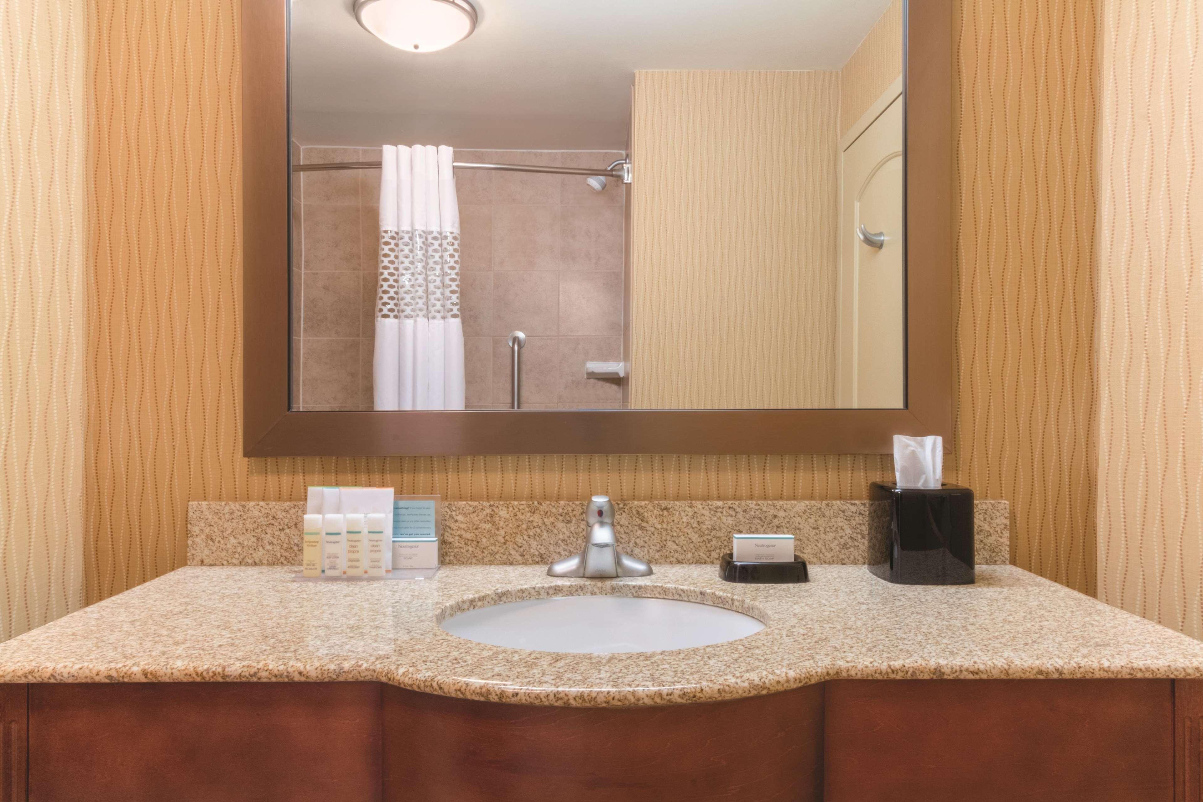 Hampton Inn By Hilton Edmonton South Kültér fotó