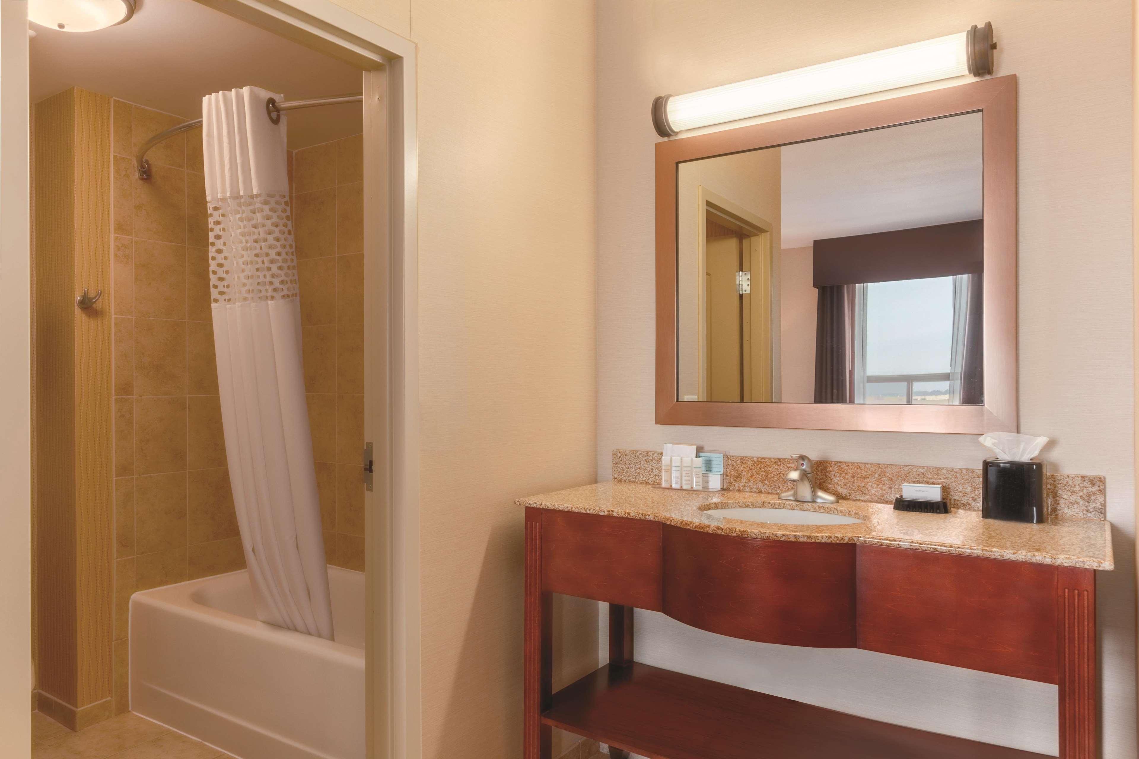 Hampton Inn By Hilton Edmonton South Kültér fotó