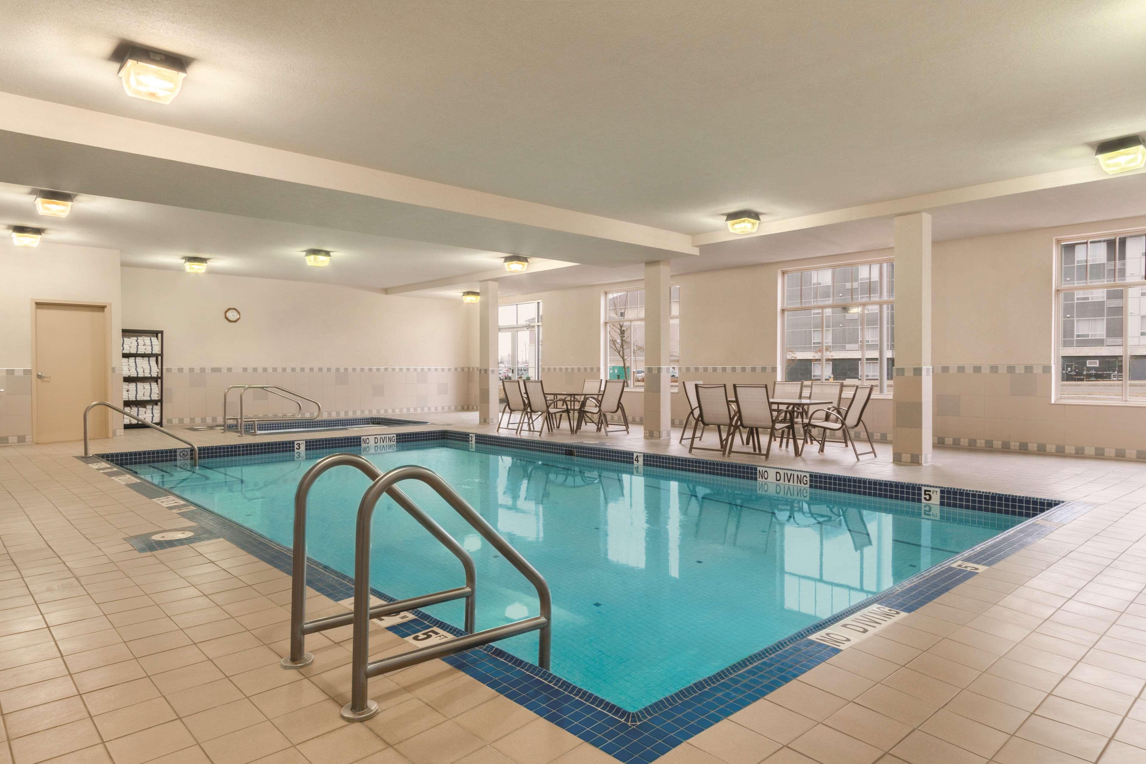 Hampton Inn By Hilton Edmonton South Kültér fotó