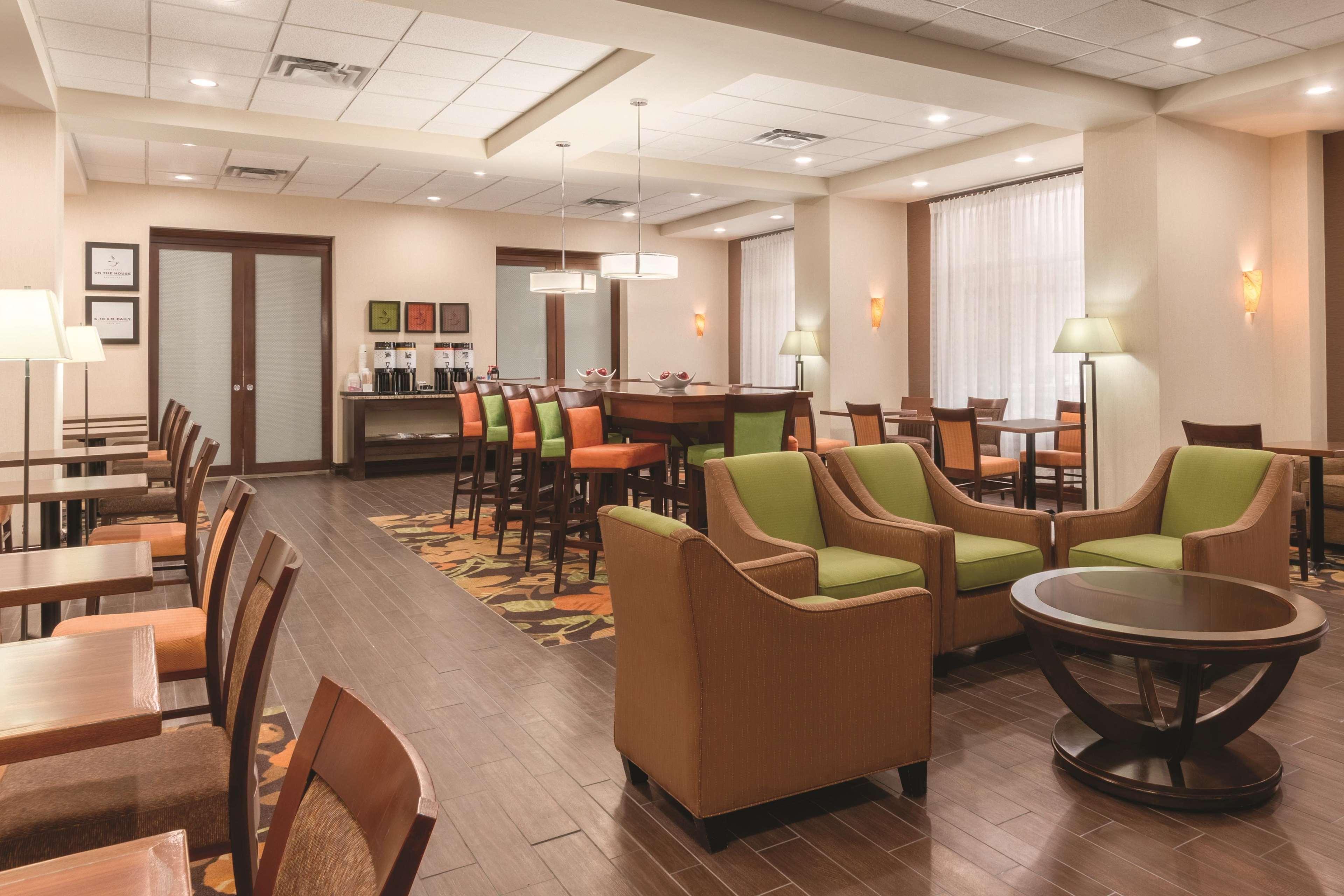 Hampton Inn By Hilton Edmonton South Kültér fotó