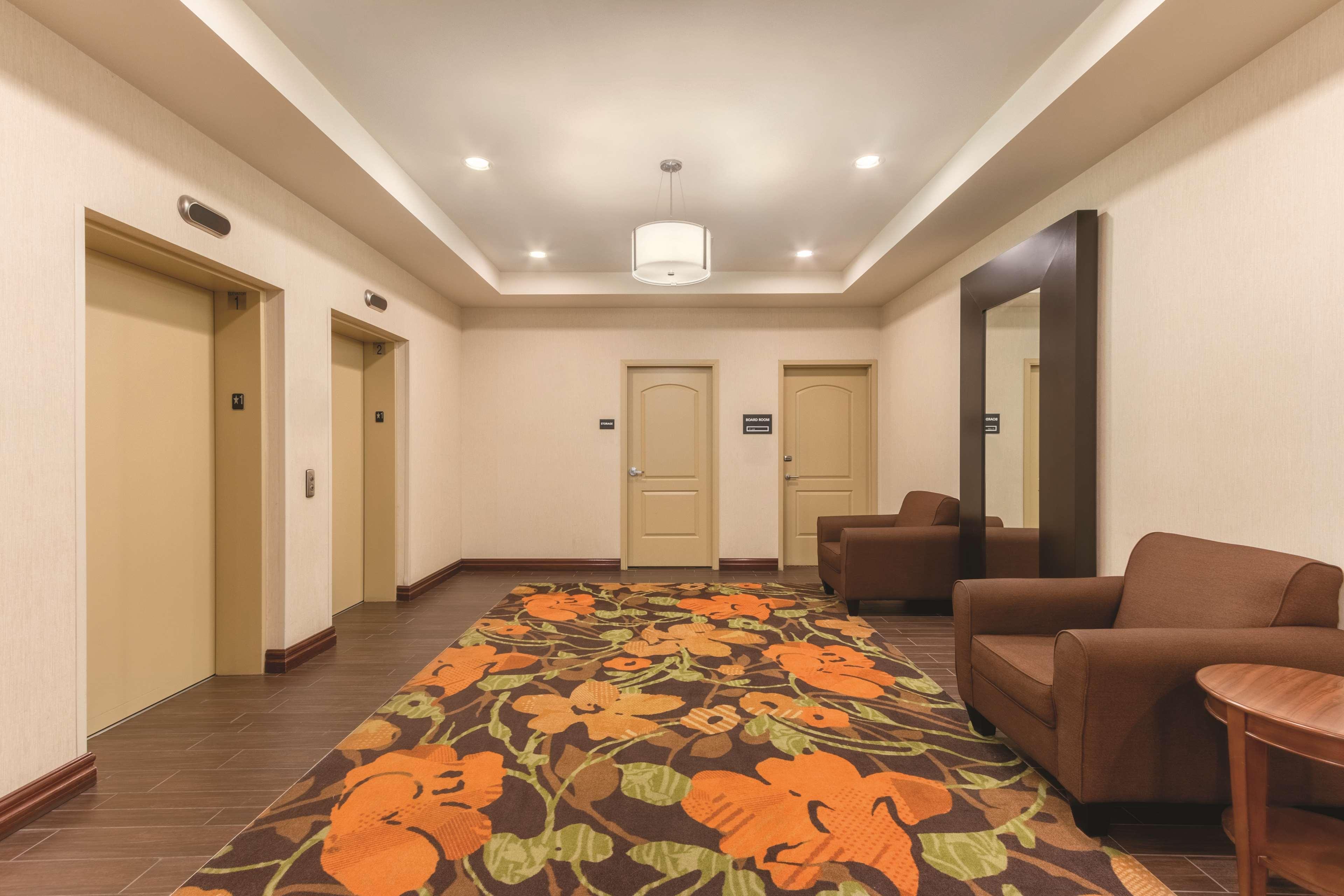 Hampton Inn By Hilton Edmonton South Kültér fotó
