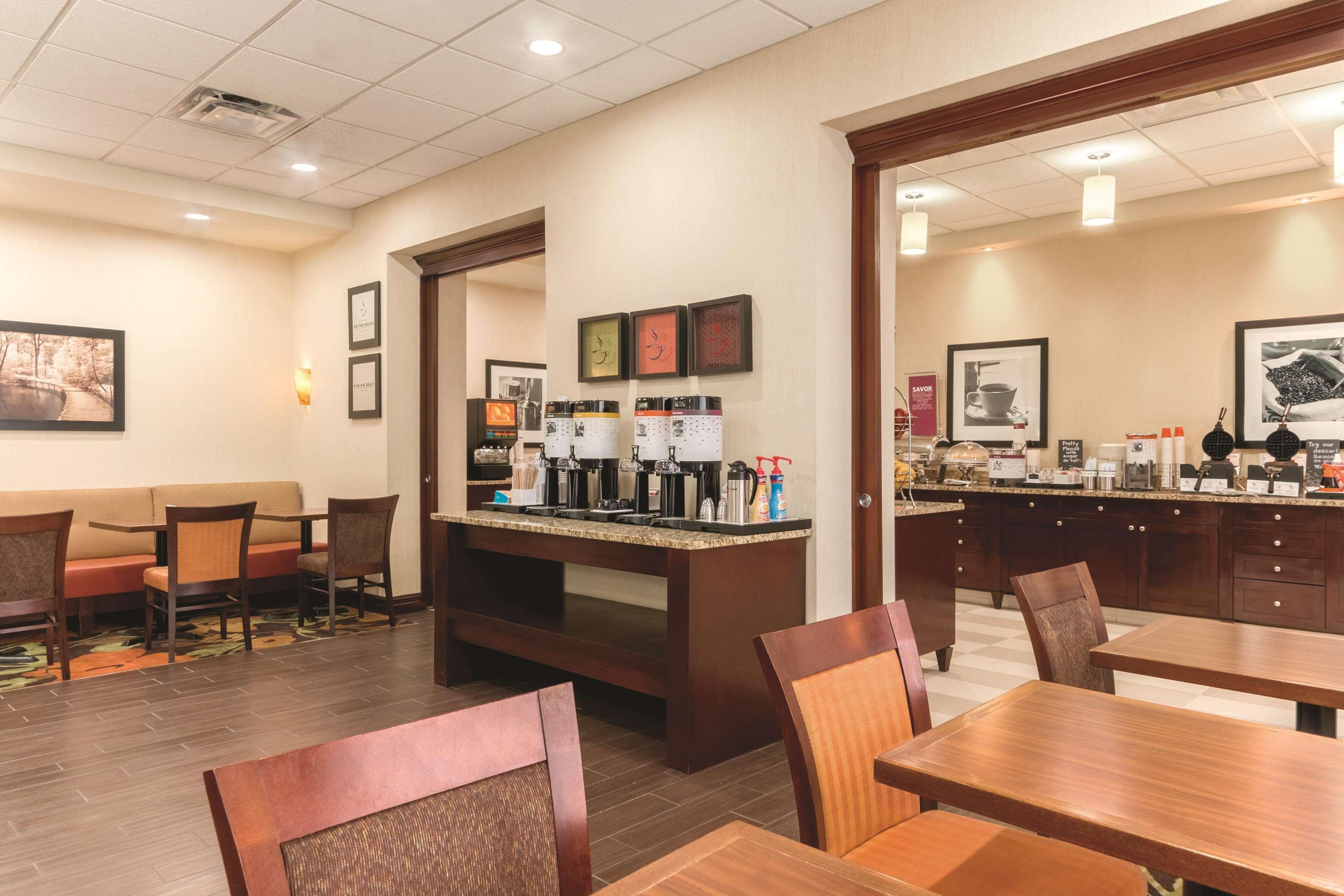 Hampton Inn By Hilton Edmonton South Kültér fotó