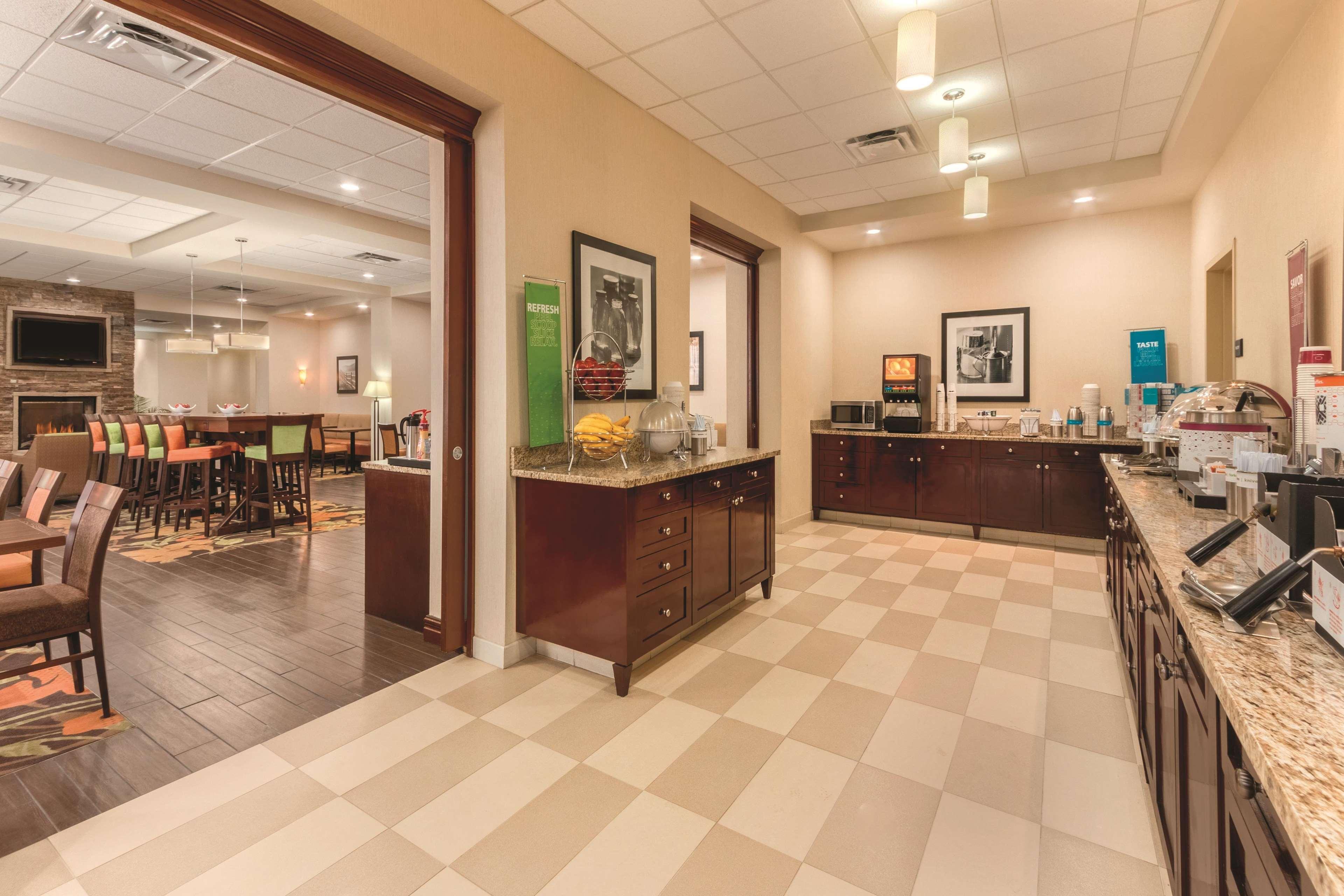 Hampton Inn By Hilton Edmonton South Kültér fotó