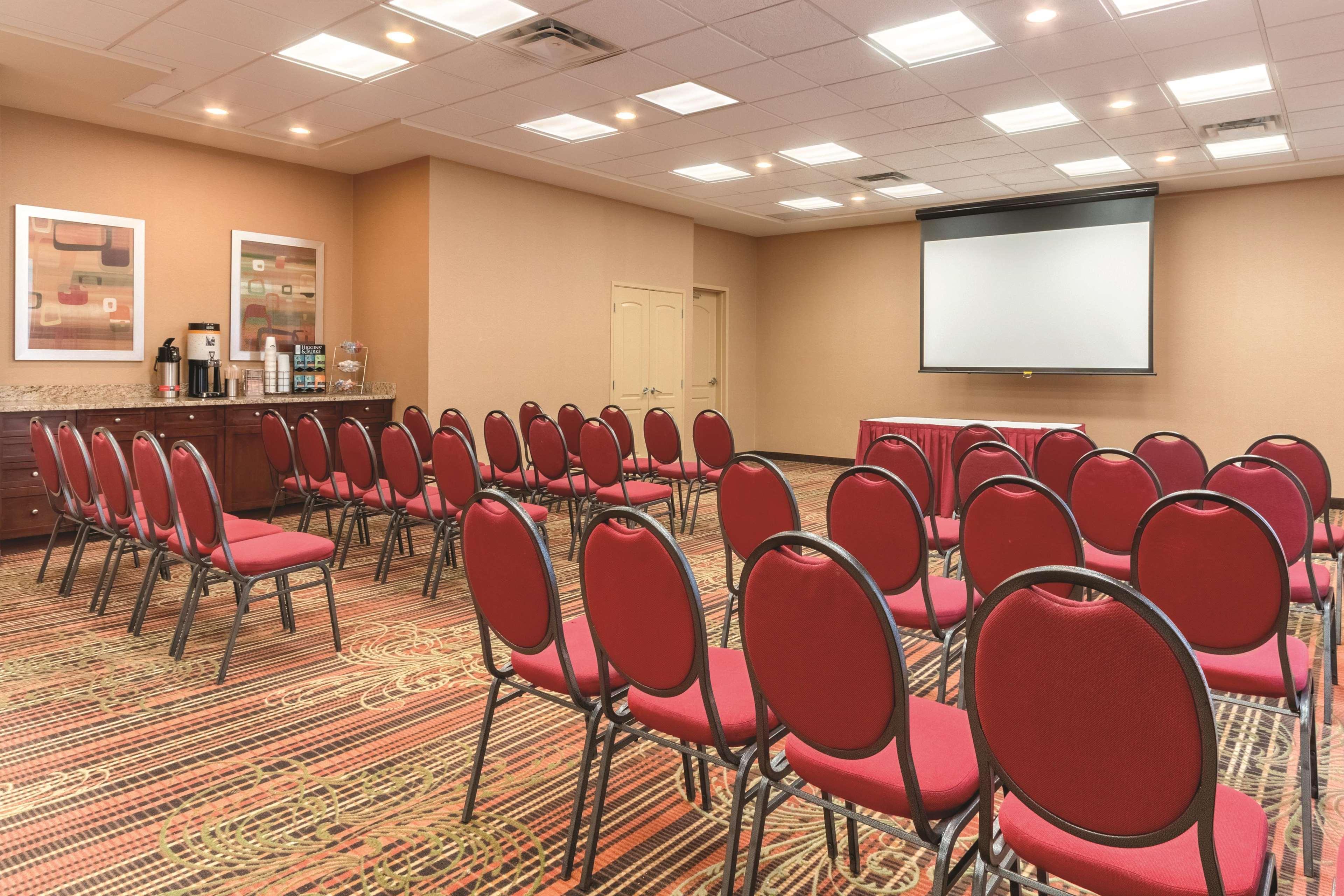 Hampton Inn By Hilton Edmonton South Kültér fotó