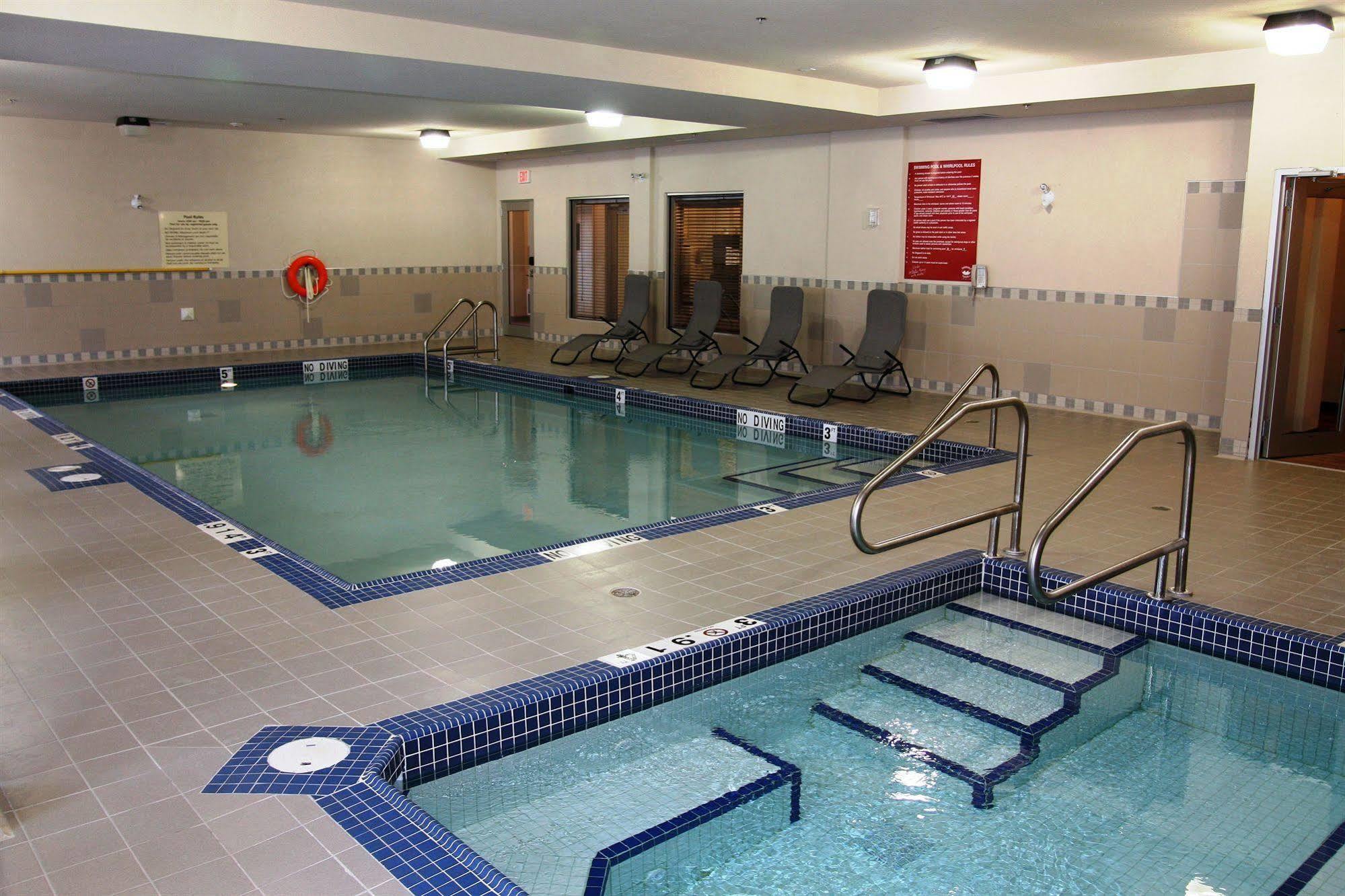 Hampton Inn By Hilton Edmonton South Kültér fotó
