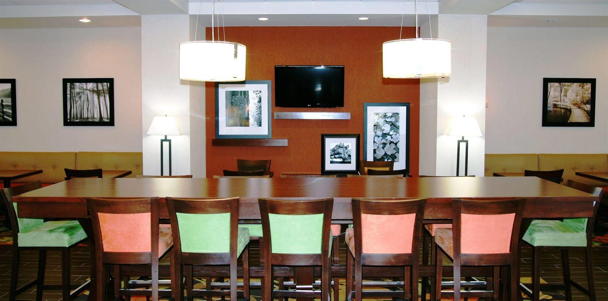 Hampton Inn By Hilton Edmonton South Kültér fotó